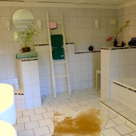 Am Walde Apartment *